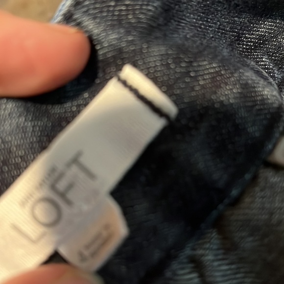 💰BOGO FREE Ann Taylor LOFT Denim Jean Shorts - Picture 6 of 6